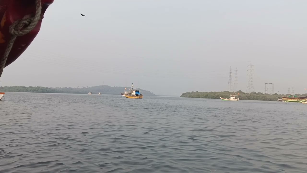 BOAT CROSSING FROM MADH ISLAND TO VERSOVA VILLAGE | TOUR MUMBAI | MADH JETTY RIDE #mumbaiindians