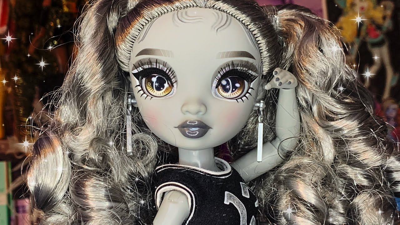 Nicole Steel Shadow High Doll Review !