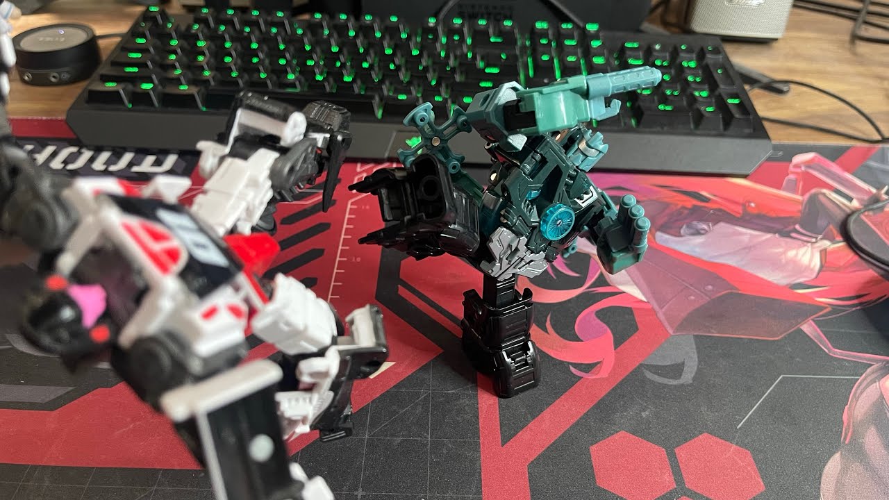 [Goji Reviews] Micronus GIGACHAD BASED Prime - Transformers AOTP Deluxe Class Micronus Prime