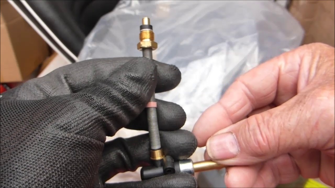 Fitting and adjusting Su HS6 carb jets to a TR4