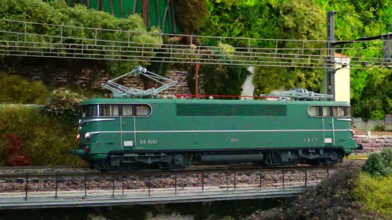 BB 9267 REE Modèles   Première marche en tête du train 1 Mistral