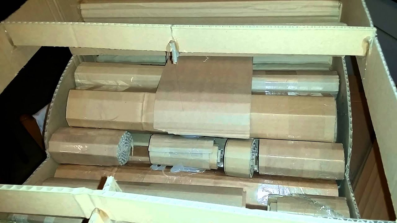 une table basse en carton
