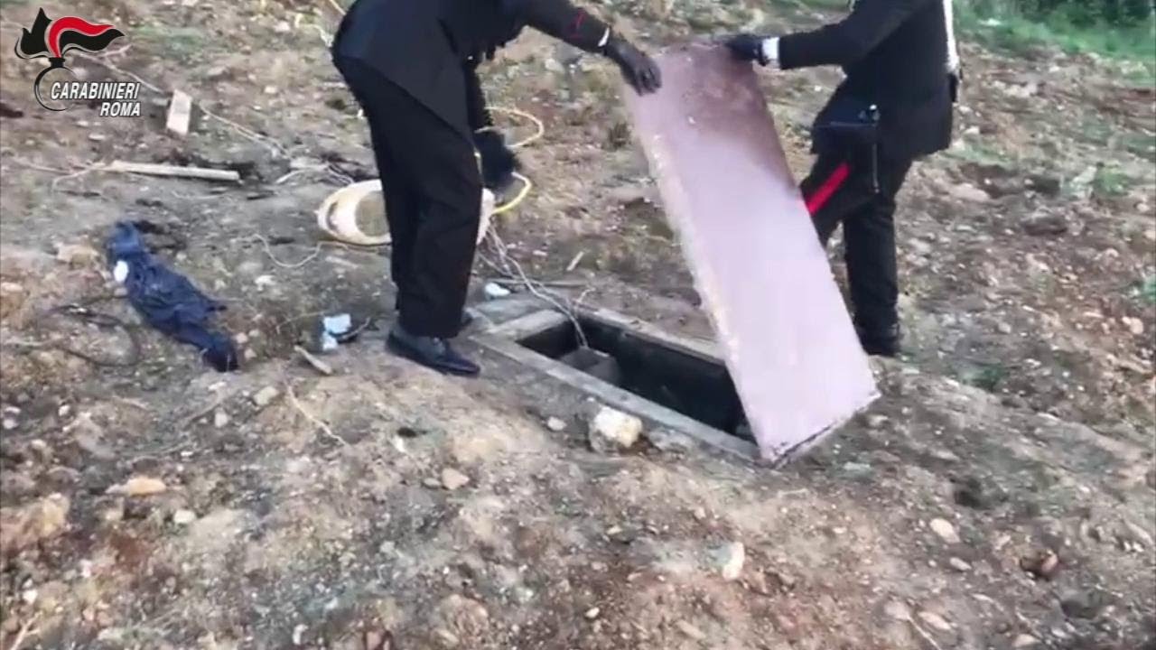 Cerveteri, carabinieri scoprono un bunker sotterraneo per la coltivazione della marijuana