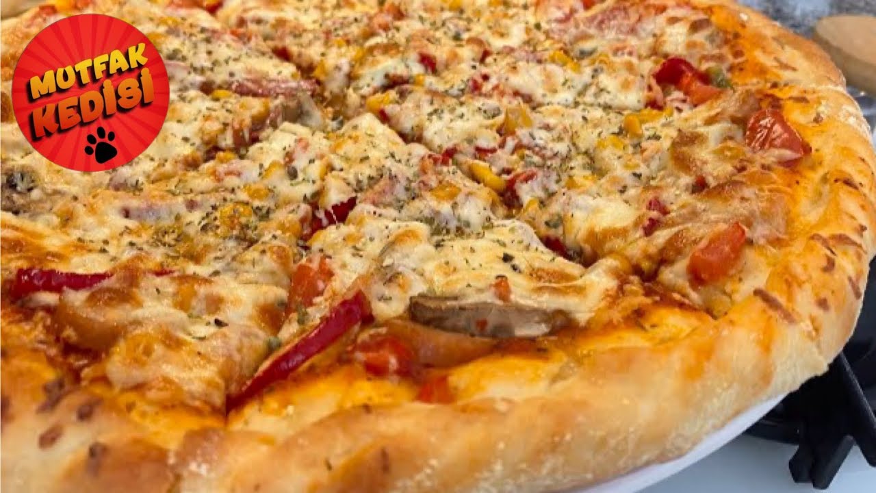 Tabanı bol Mısır unlu pizza tarifi / Nasıl yapılır ? ￼#youtube #keşfet #mutfakkedisi