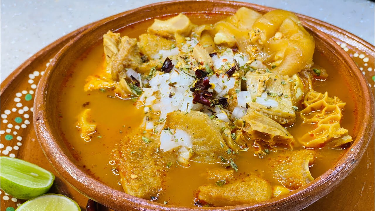 Menudo rojo estilo jalisco (el secreto de mi abuelita)