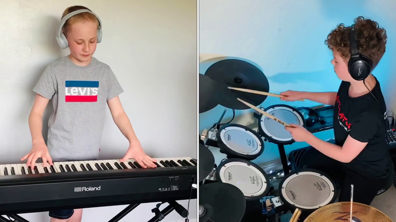 Piano and Drum 90s Dance remix-Viral ‘How to Attract a Crowd in Four Minutes’ video gets a drum beat