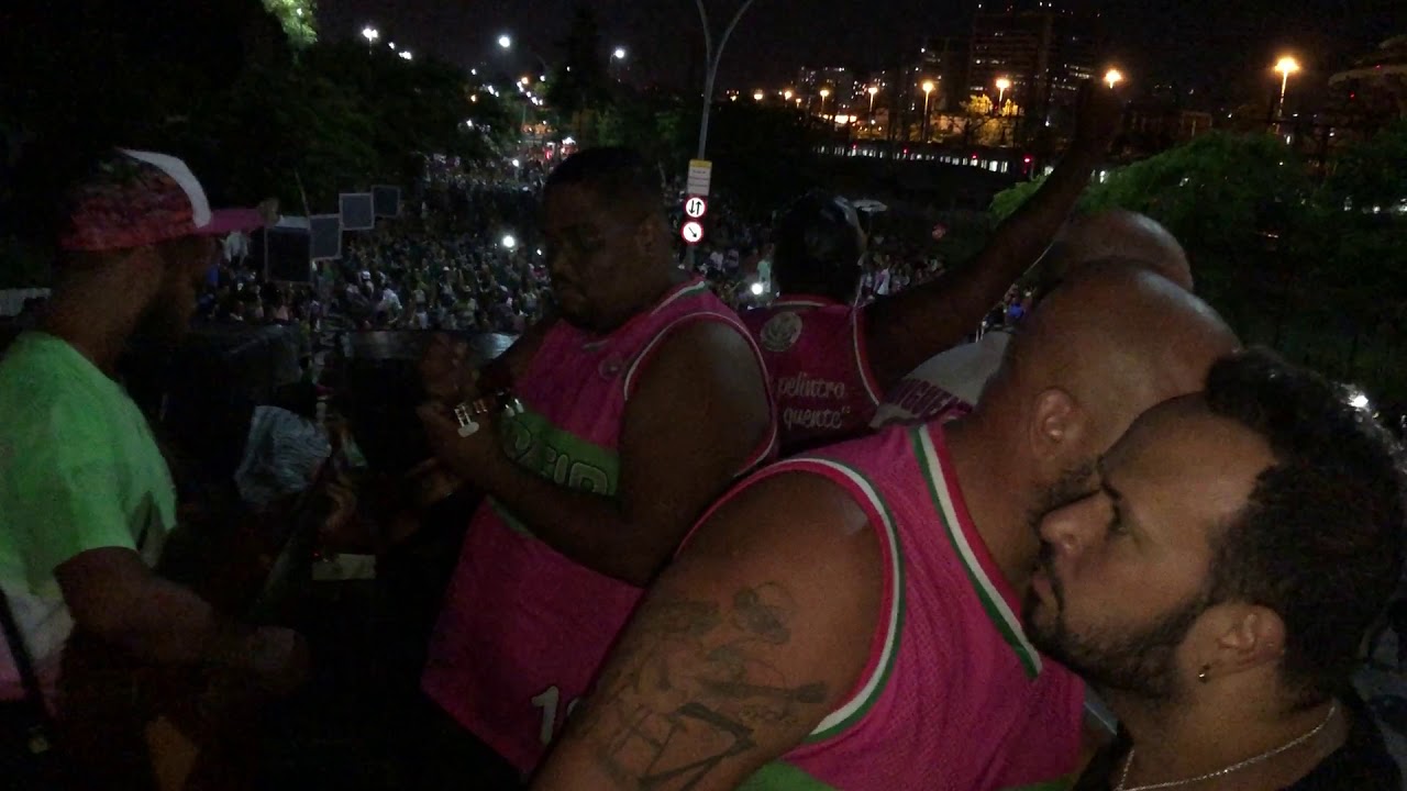 MANGUEIRA 2020: ARRANCADA DO SAMBA-ENREDO NO ENSAIO DE RUA
