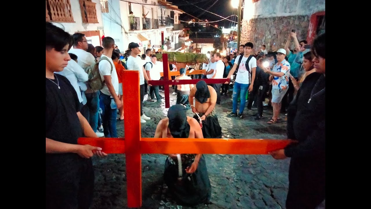 Procesión de Cristos en Taxco