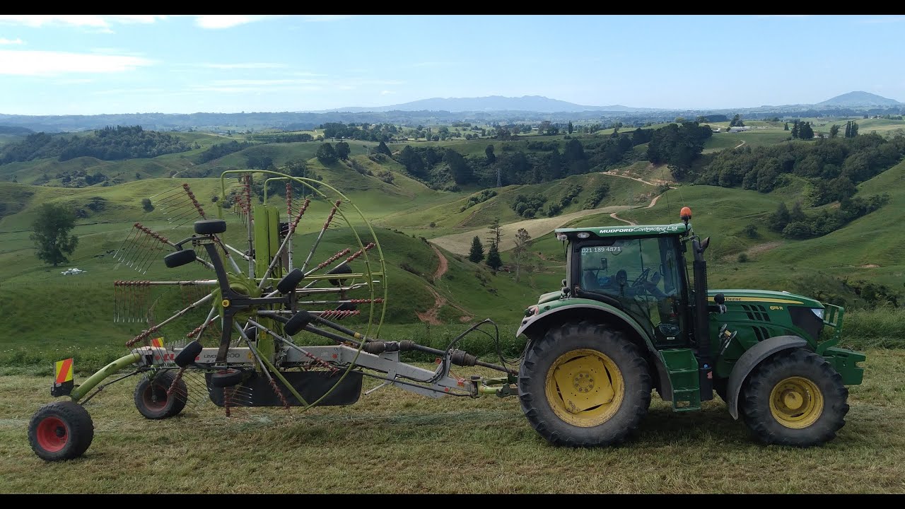 JD6115R - Claas Liner 2800 - Raking Haylage NZ