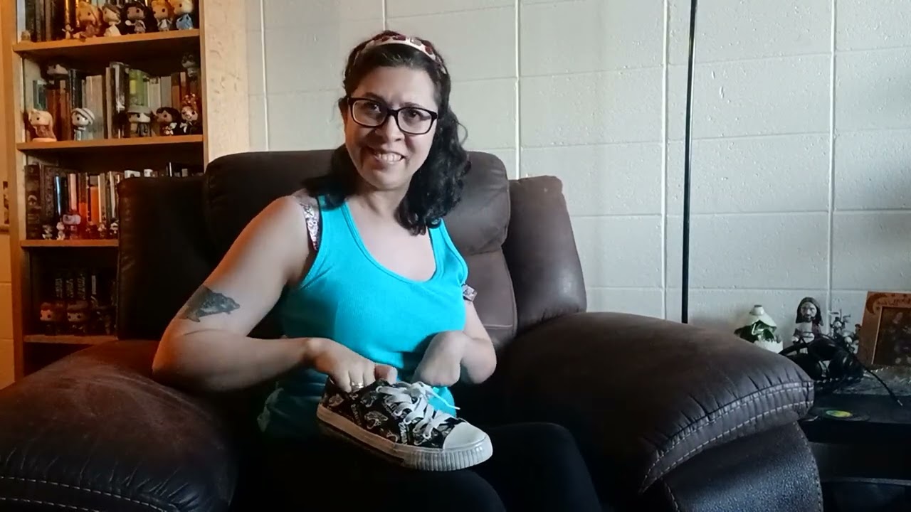 Shoe struggles with two different size feet.