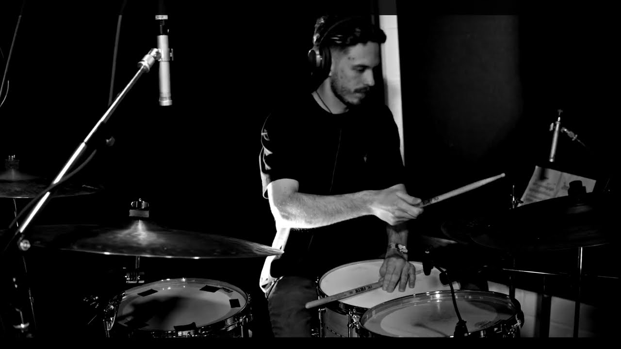 Paul Speare - Time and Place (Live)  3. Fog Over Dagenham Dock