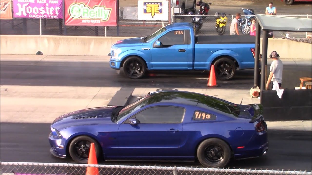 2020 Ford F-150 Coyote vs Mustangs, Camaros & Chrysler 300 1/4 Mile Drag Racing