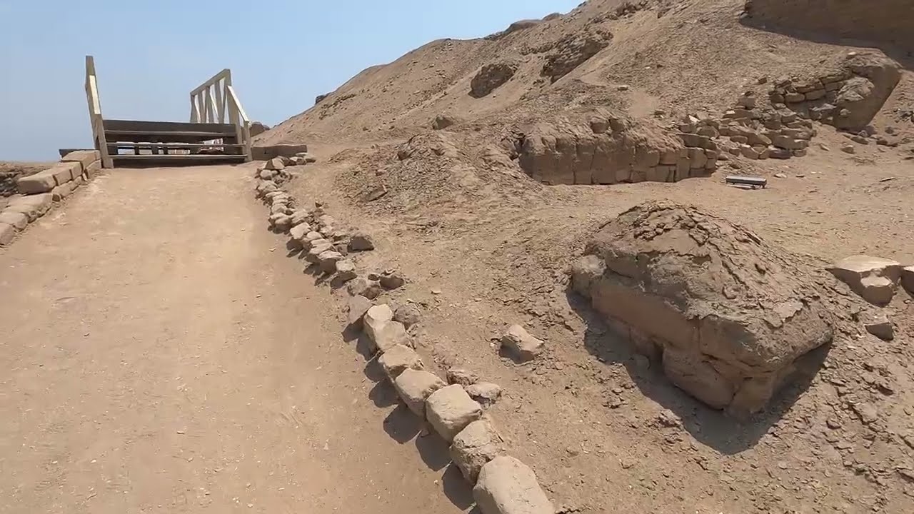 Caminando por el Templo del Sol de Pachacamac — Centro Sagrado del Imperio Incaico