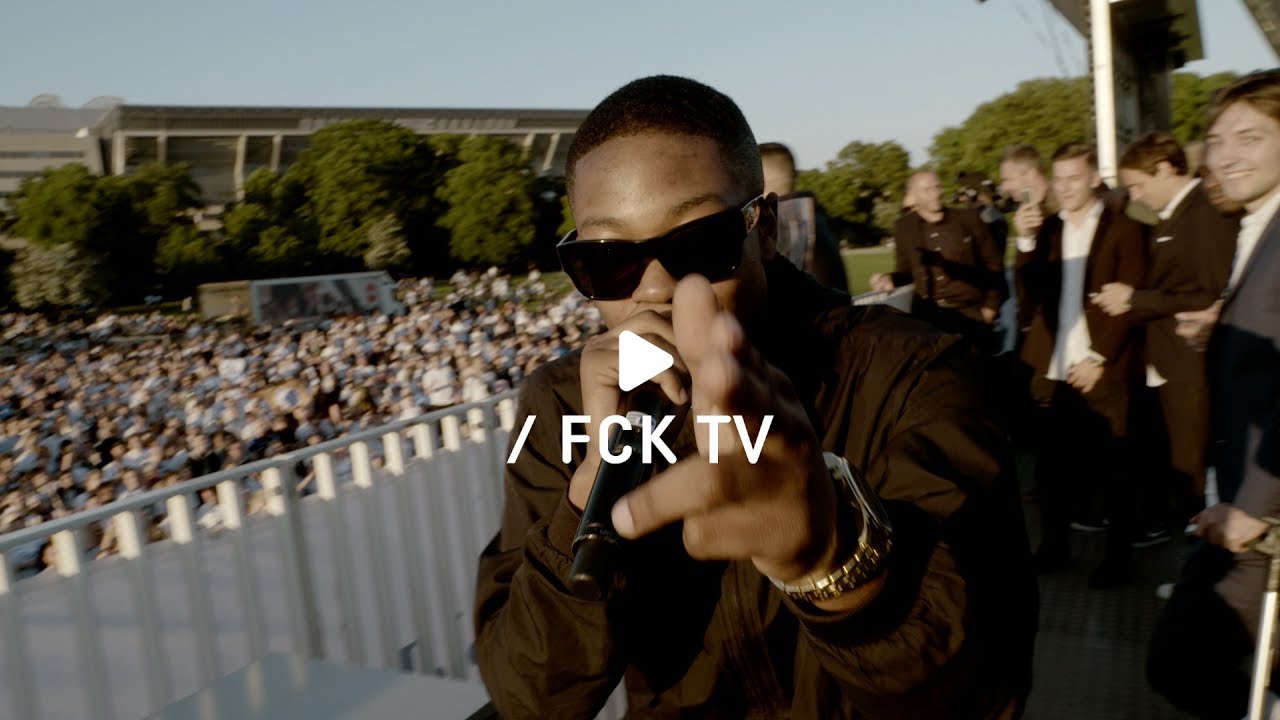 Se ICEKIID fyre den af med Toutouh p&aring; scenen!