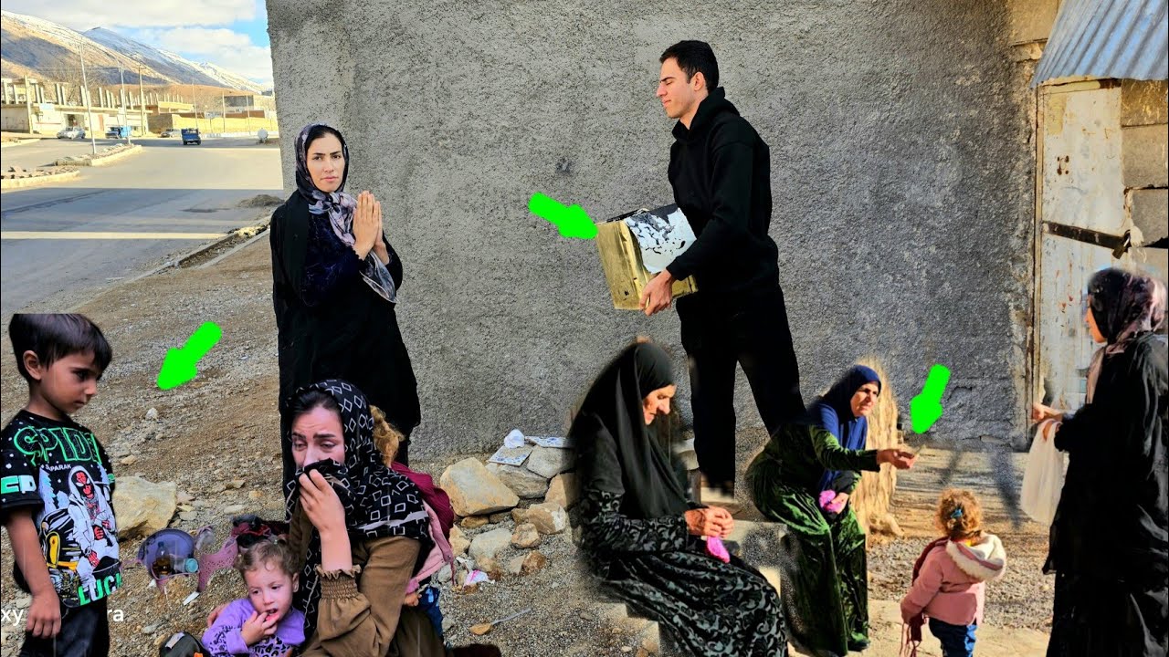 Fatimah's Self-SufficiencyWeaving industries with few facilities to sell and procure necessary items