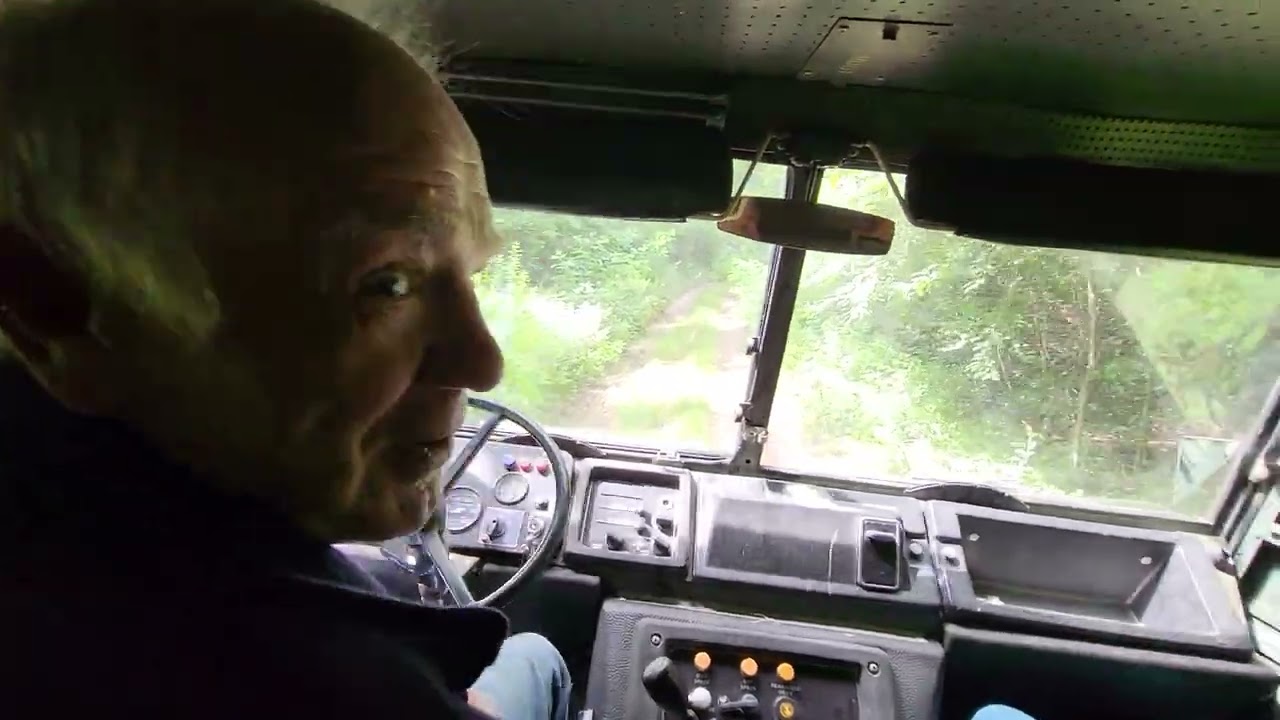 Volvo TGB13 interior driving