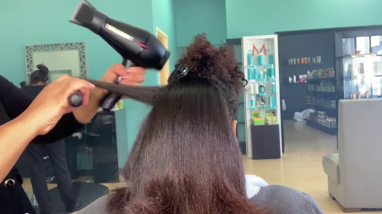 Dominican Hair Salon by Marlyn - Natural Hair Blow-out