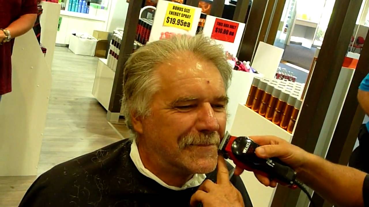 Gary Harding - Worlds Greatest Shave 2010