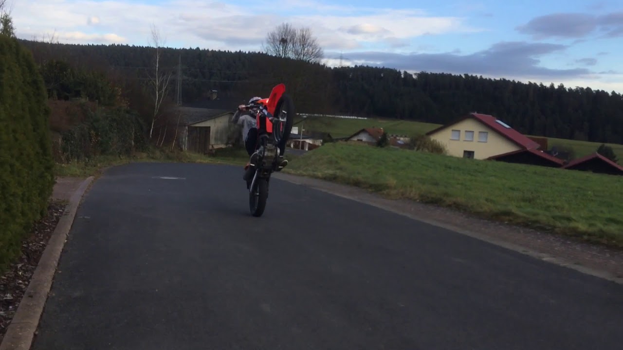 Beta rr 125 LC Wheelie Skills