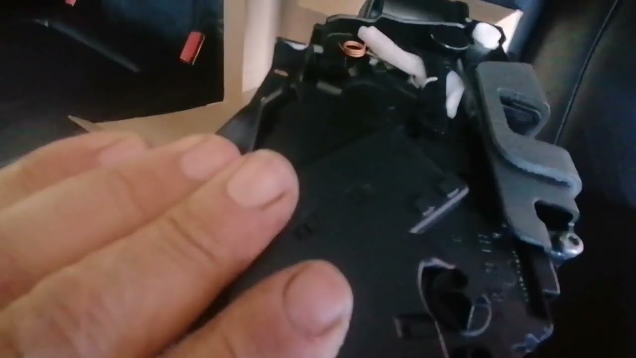 Jaquar XJL Rear Right Door Lock Replacement