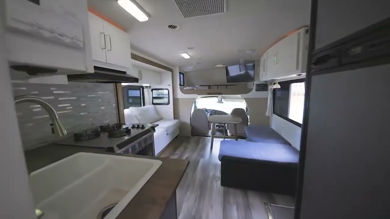 NEWLY RENOVATED 2007 Itasca Spirit Class C RV