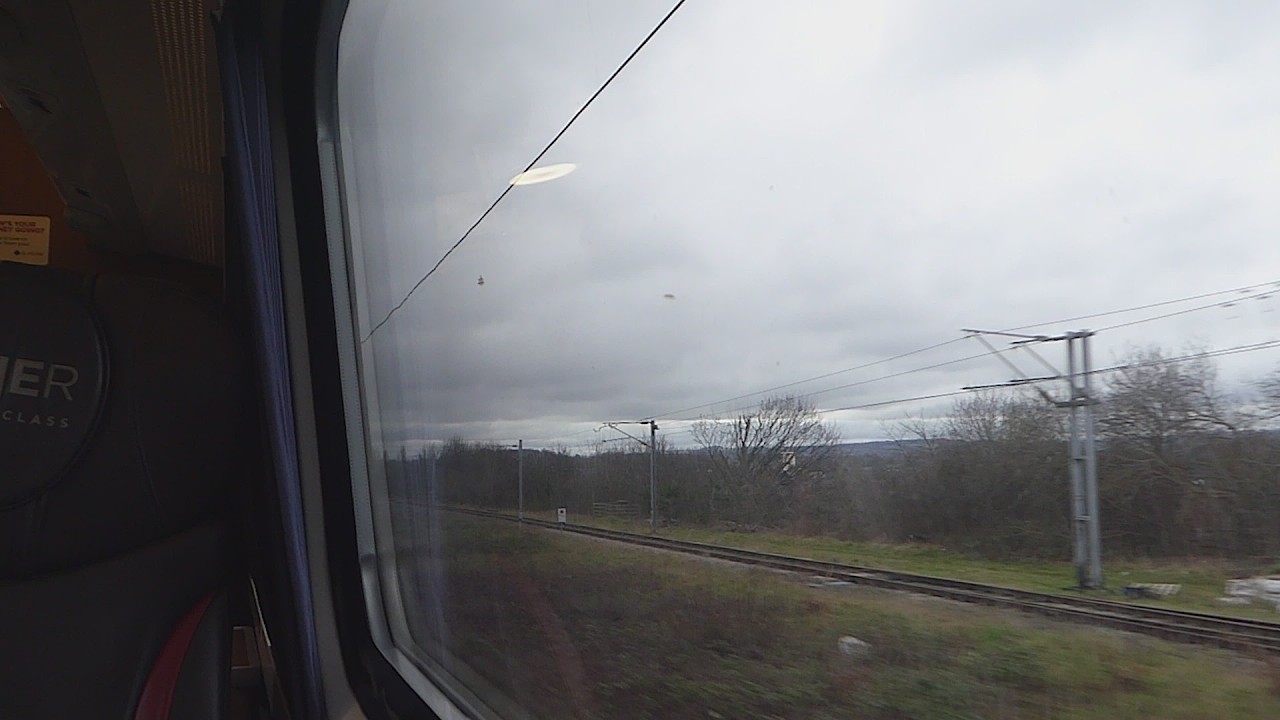 Leaving Wakefield Westgate on an LNER 225 (12/2/26)