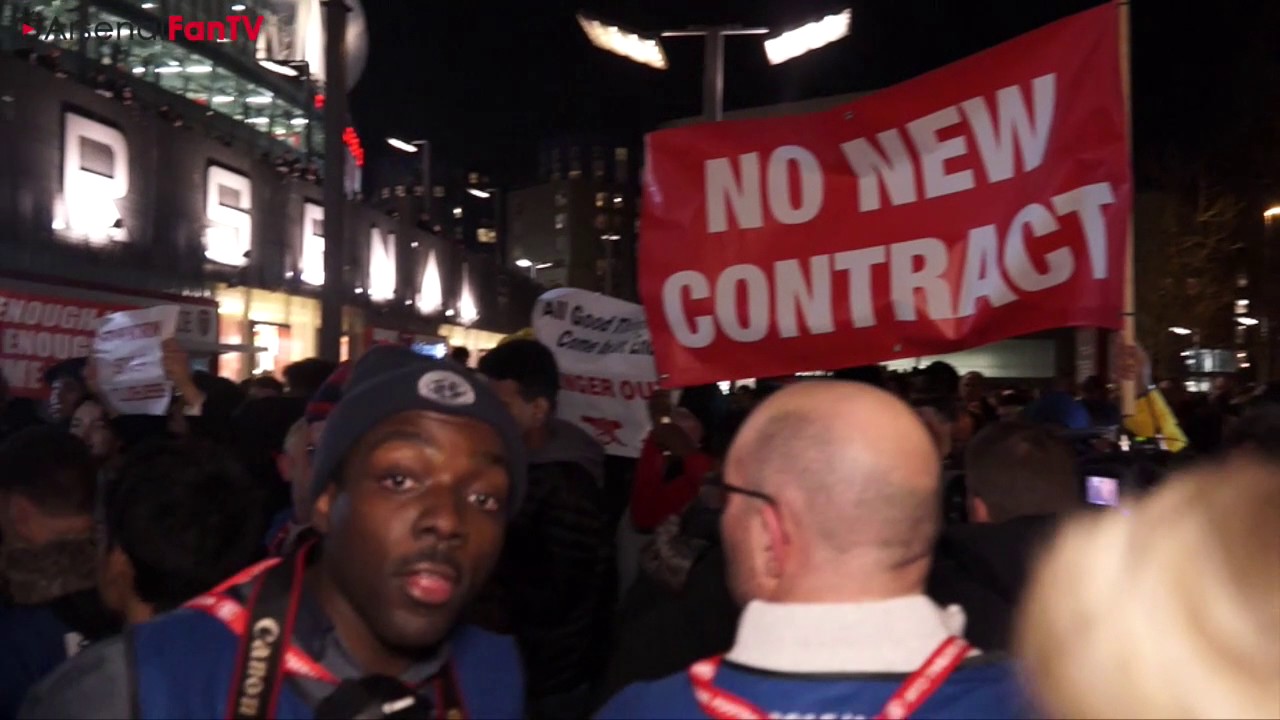 SCENES!!! Arsenal Fans Protesting At The Emirates About Arsene Wenger & The Board