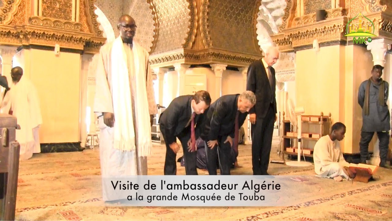 Visite de l'ambassadeur Algérie a la grande Mosquée de Touba