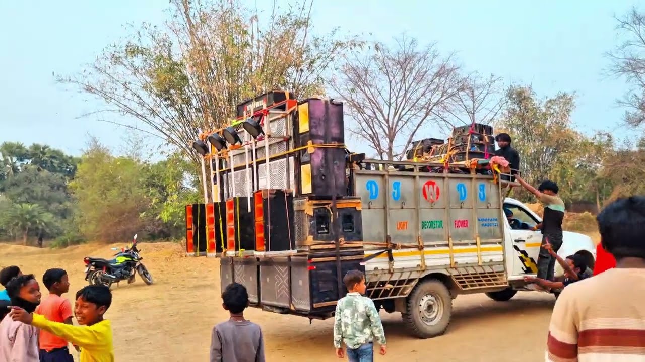 Dj dablu puruliya में पब्लिक ko खुश कर दिया #dj #djshashi 