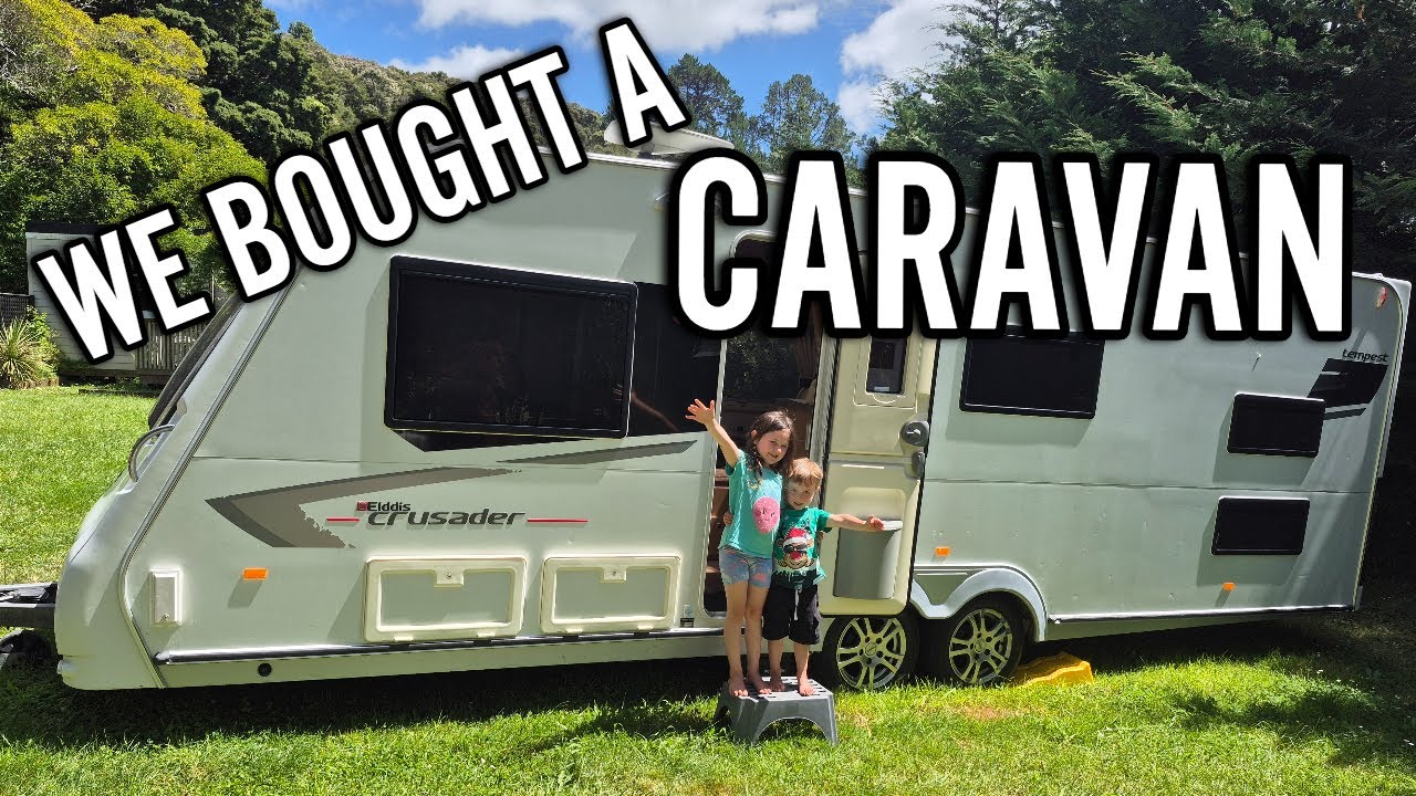 We bought a caravan! Elddis Crusader 2010 triple bunk tour