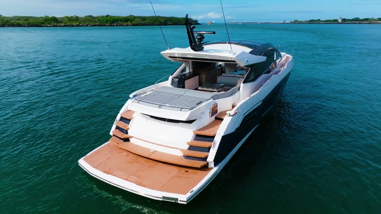 DCH Marine - Sunseeker Predator 75