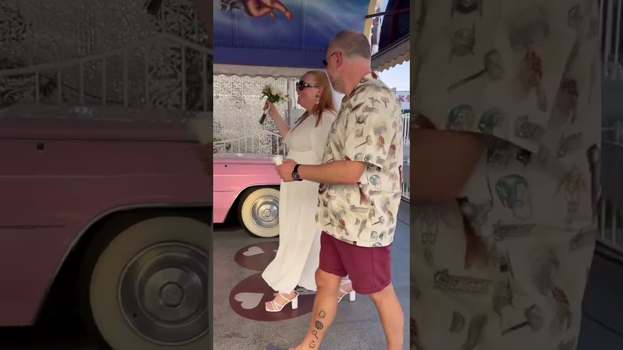Get married in Las Vegas Wedding Chapel with Elvis! #lasvegaswedding #littlewhiteweddingchapel