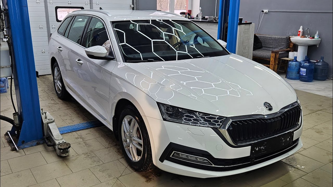 Skoda Octavia Combi G-TEC 2022 1.5 TSI бензин/метан 131 hp DSG7. Webasto, подогревы, камера и т.д.