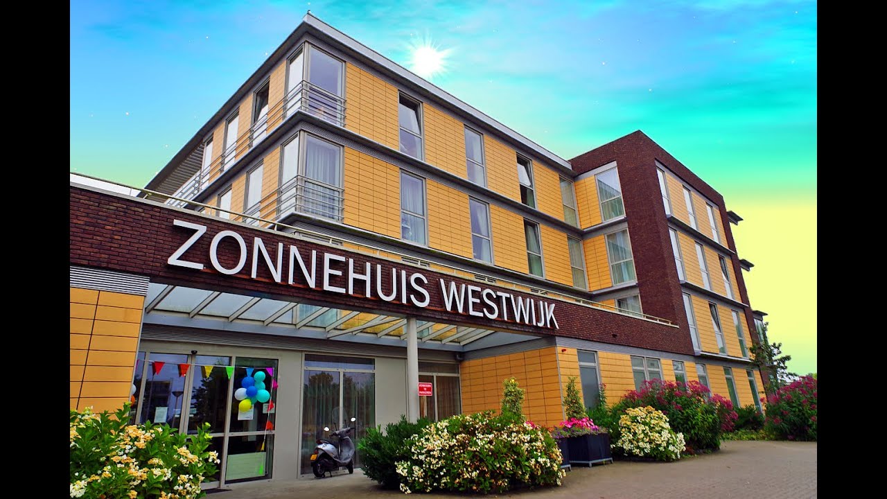 2016 Beweegterras Zonnehuis Westwijk in Amstelveen geopend