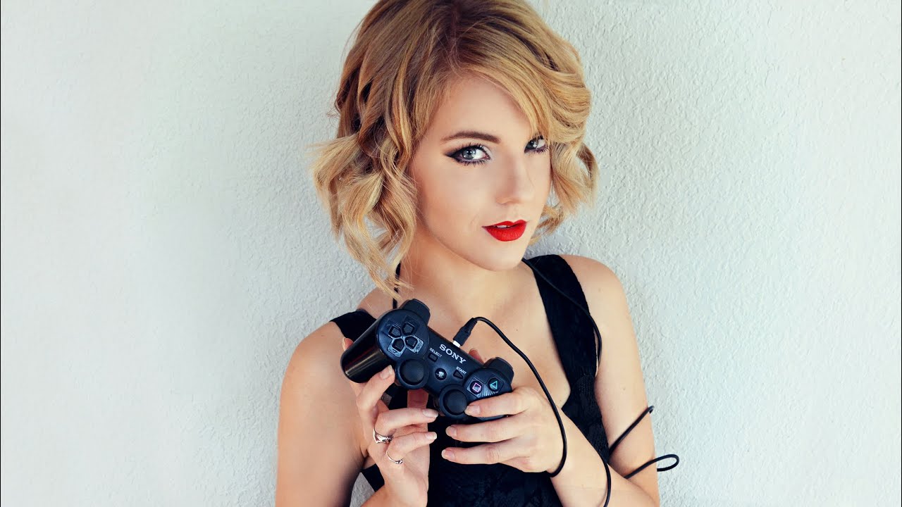 Taylor Swift - Blank Space Gamer Girl Parody
