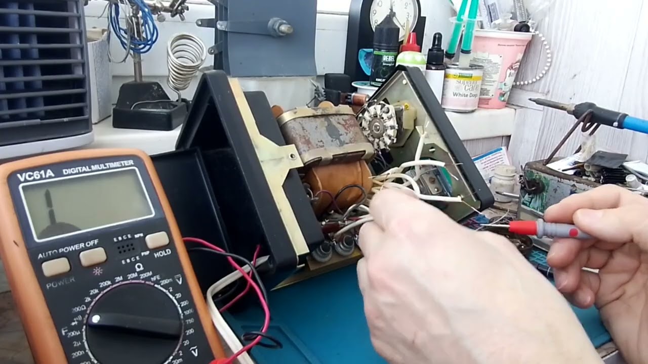 Зарядное УЗС-12-6,3 , ремонт не имеет смысла.