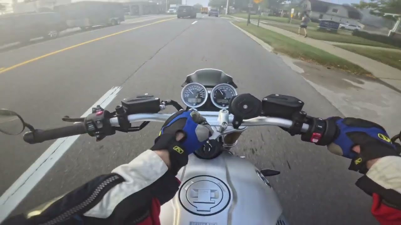 Another ride to work, now on MY 2023 BMW RnineT!