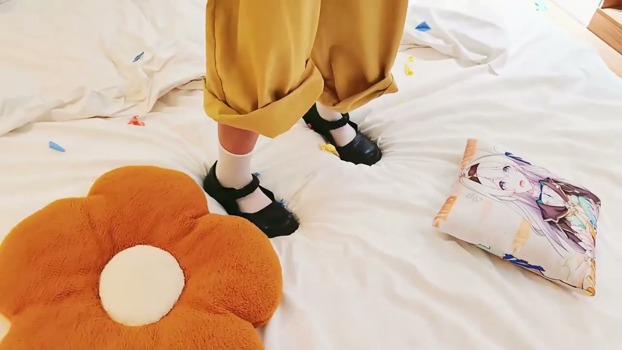 trample bed pillow cushion balloon