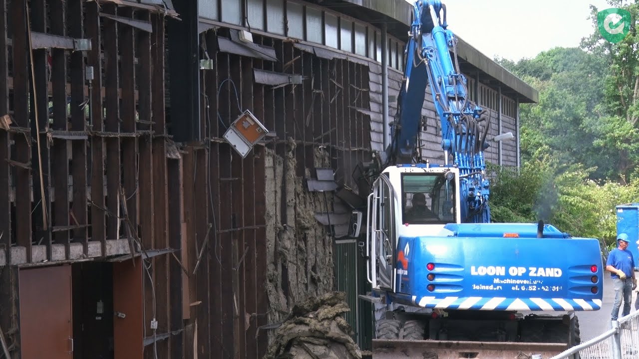 Het Wagener Stadion tegen de vlakte