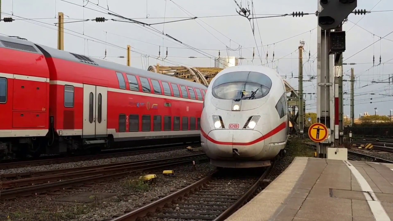 Köln Hbf Zugverkehr am Abend - Cologne Central Station Train traffic in the evening 2.11.2018