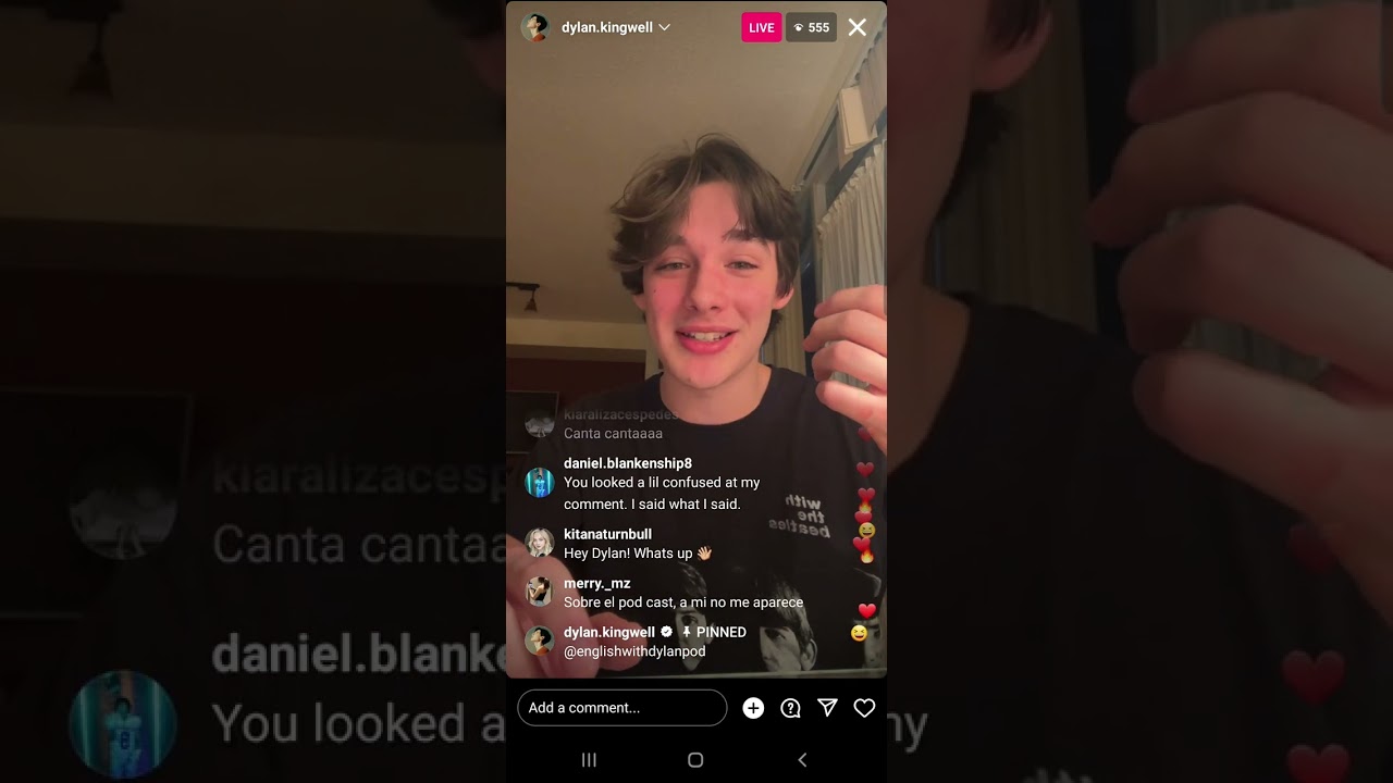 Dylan Kingwell live with his fans talking about his football team