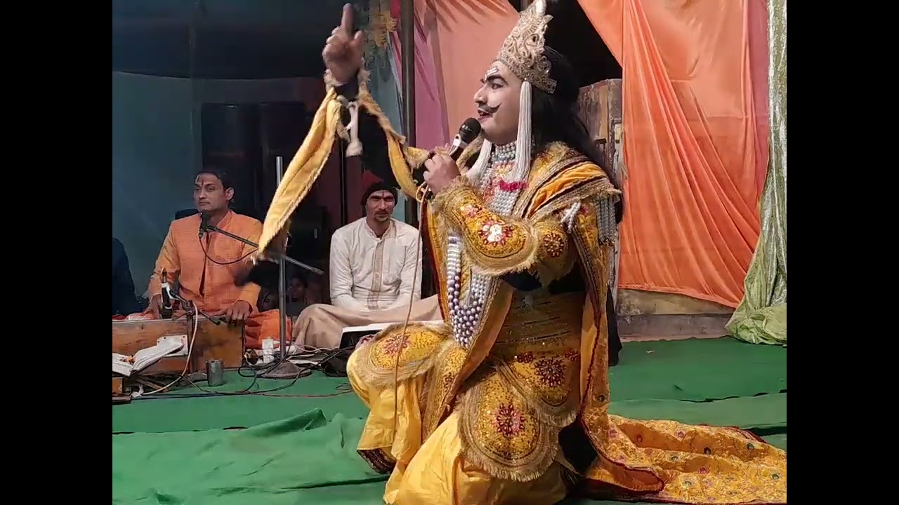 जनक जी श्री अमित शुक्ला द्वारा धनुष का पूजन किया धनुष यज्ञ लीला बरहरा रामलीला 2023