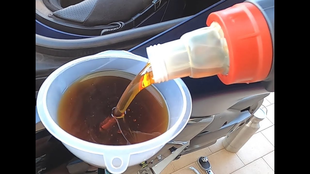 T MAX 530 DX_ENGINE OIL & FILTER REPLACEMENT