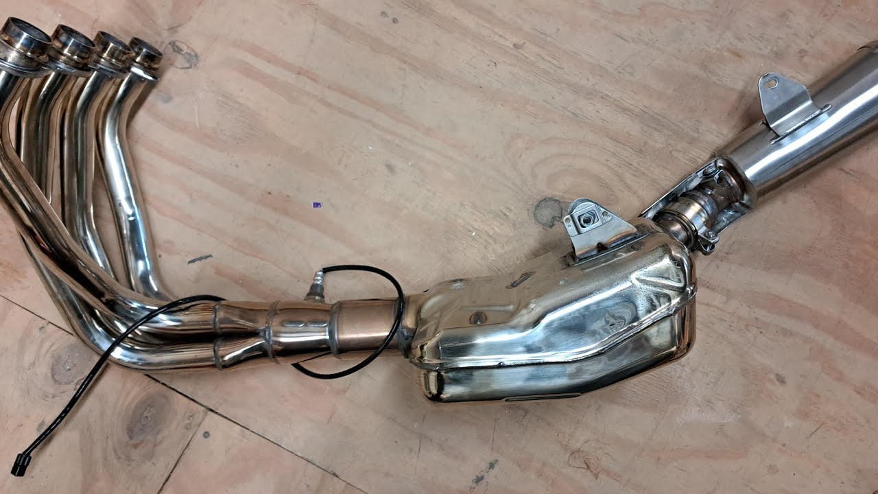 Z900RS Exhaust Removal.