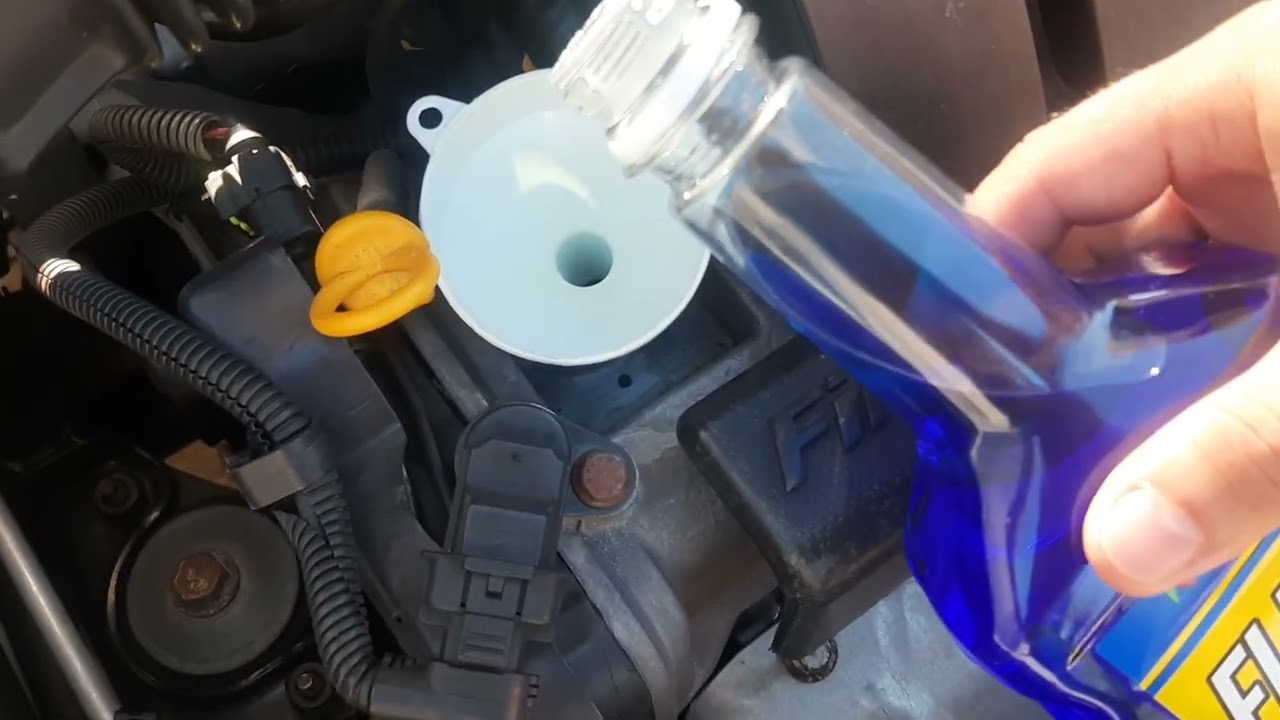 EVITA FORMAÇÃO DE BORRAS DENTRO DO MOTOR. FAÇA A APLICAÇÃO DO FLUSH PREVENTIVO ANTES DE TROCA O ÓLEO