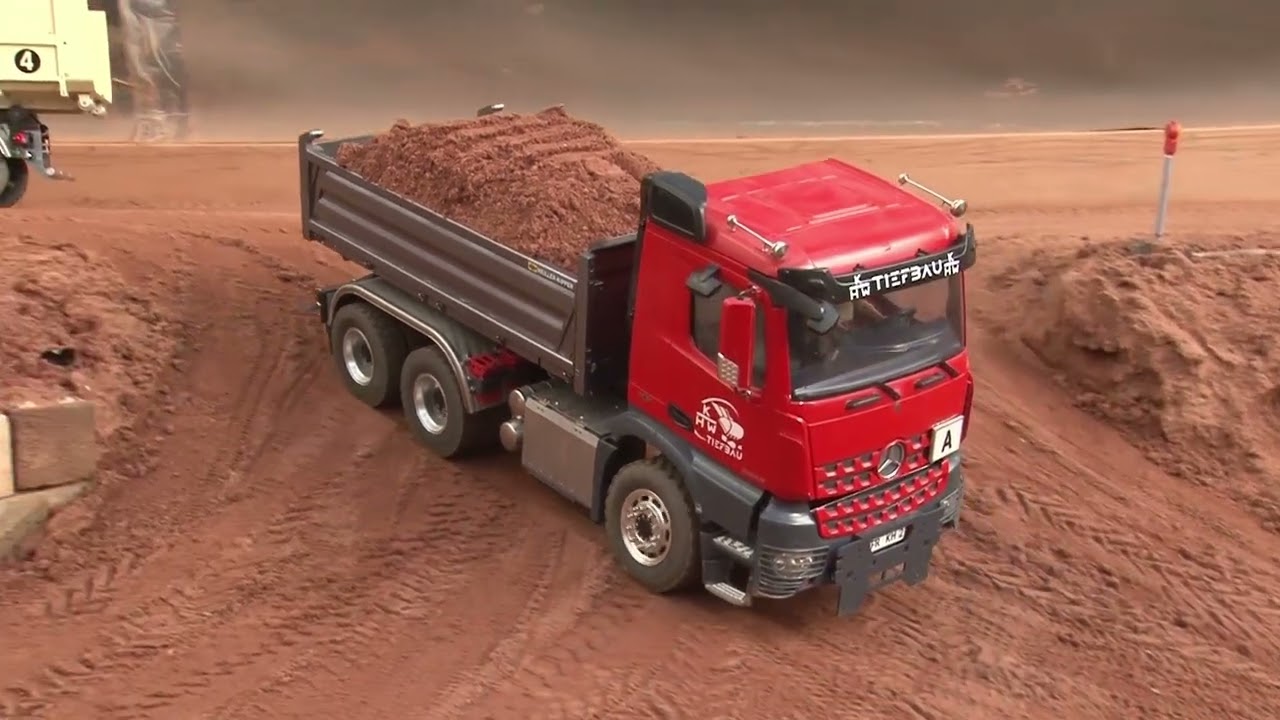 RC live action at the Construction World Part 172
