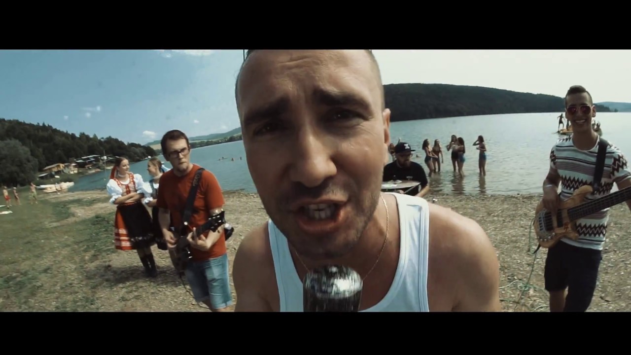 Piňazi De? feat. Makovicky divky & Xseven - Z teho kraja