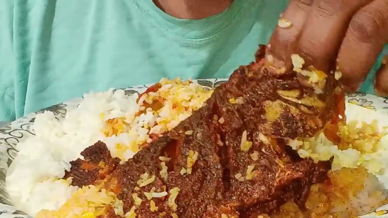 EATING RICE SPICY FISH CURRY #viralvideo #trending 