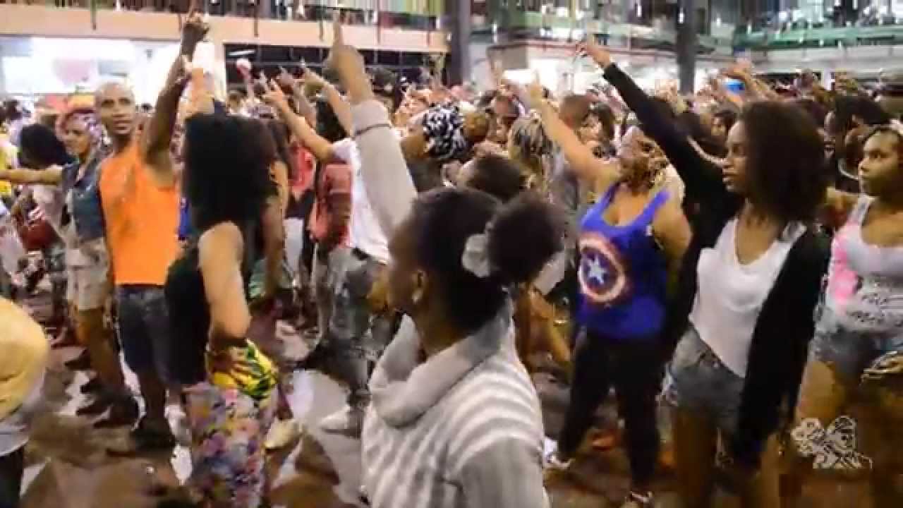 EU AMO BAILE CHARME - Especial Dia do Amigo (Video Oficial 2014)