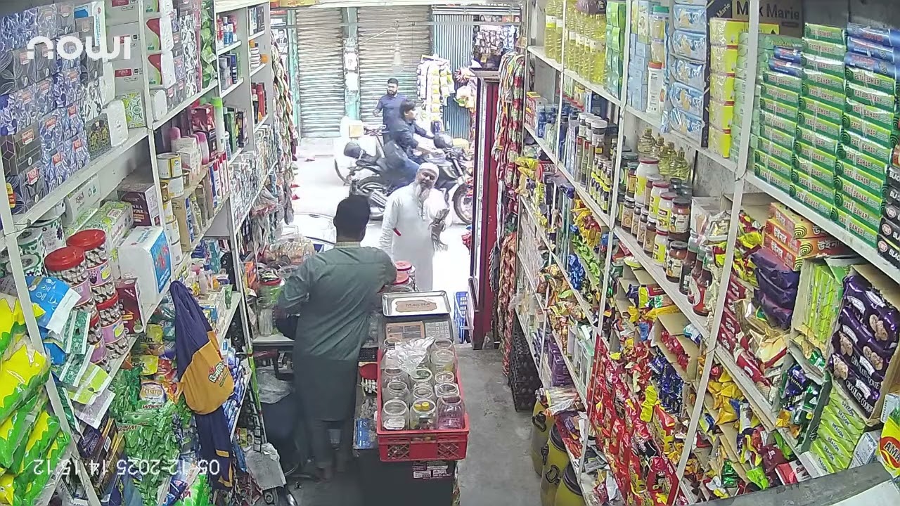 বাবুল হাজারী ভাইয়ের কাছ থেকে যে ভাবে প্রায় ৩০০০০৳ মত চুরি করে নিয়ে গেছে  এই ৪ টা ছেলে